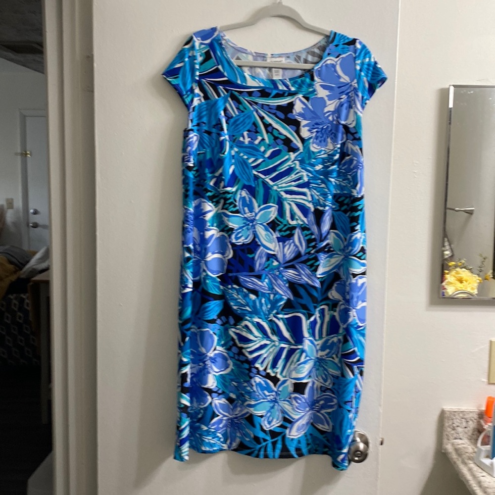 Cute, above the knee dress from Avenue